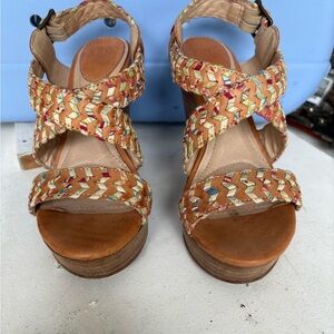 FRYE sandals - size 6- Like New.  Worn twice